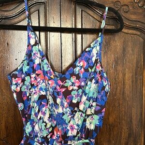 Floral Yumi Kim faux wrap dress with pockets size Small
